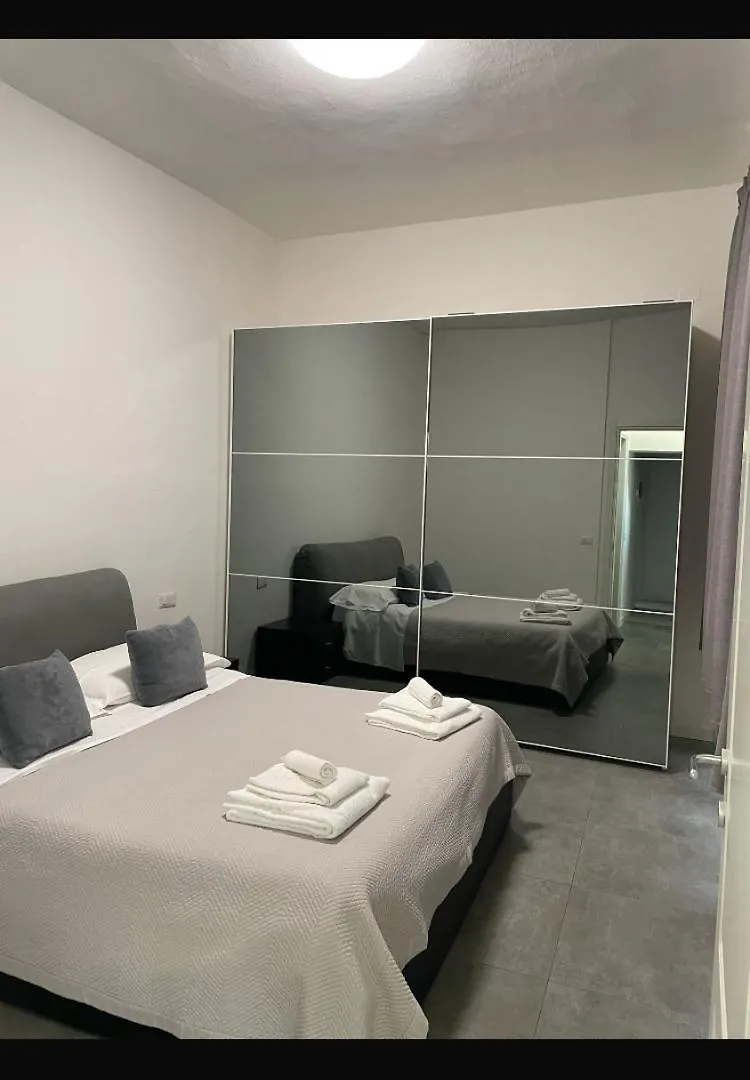 Mario Lupo Guest House Bergamo Italy