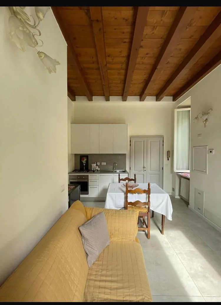 Mario Lupo Guest House Bergamo 0*,  Italy